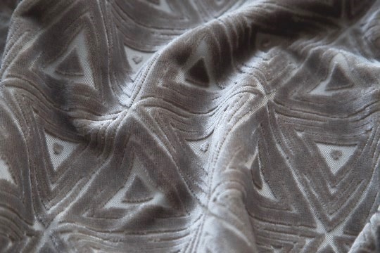 Портьеры серые с рисунком